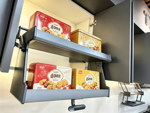 Soft lift-up basket